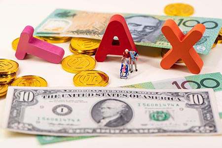 《全球原油市场分布格局解析》